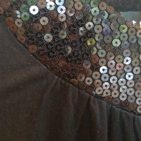 Top - Picture 2 of 3